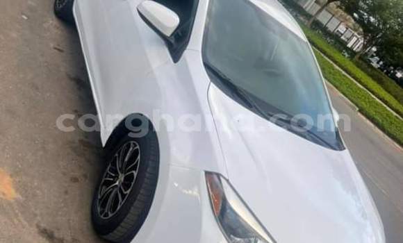 Ra Àlòkù Toyota Corolla funfun Ọkọ̀ in Sekondi–Takoradi Metropolitan ni Oorun Ra Àlòkù Toyota Corolla funfun Ọkọ̀ in Sekondi–Takoradi Metropolitan ni Oorun