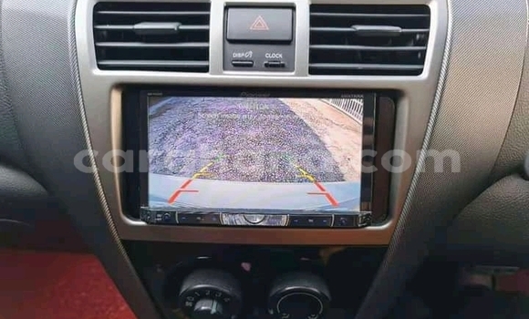 Ra Àlòkù Toyota Vios funfun Ọkọ̀ in Accra ni Greater Accra Ra Àlòkù Toyota Vios funfun Ọkọ̀ in Accra ni Greater Accra