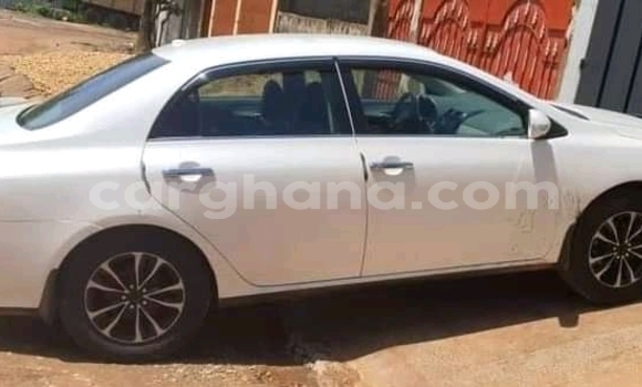 Buy Used Toyota Corolla White Car in Accra in Greater Accra