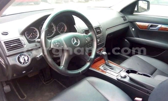 Buy Used Mercedes‒Benz 300CD White Car in Accra in Greater Accra Buy Used Mercedes‒Benz 300CD White Car in Accra in Greater Accra