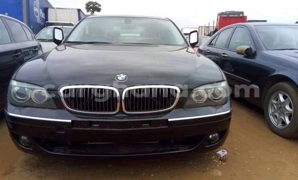 Sayi Na hannu BMW 700 Black Mota in Accra a Greater Accra