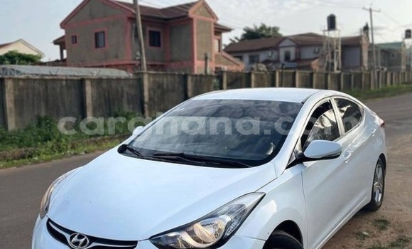 Sayi Na hannu Hyundai Elantra White Mota in Sekondi–Takoradi Metropolitan a Yamma Sayi Na hannu Hyundai Elantra White Mota in Sekondi–Takoradi Metropolitan a Yamma
