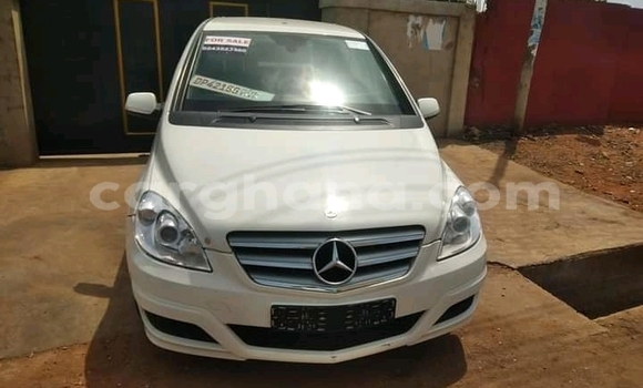 Ra Àlòkù Mercedes‒Benz ML–Class funfun Ọkọ̀ in Accra ni Greater Accra Ra Àlòkù Mercedes‒Benz ML–Class funfun Ọkọ̀ in Accra ni Greater Accra