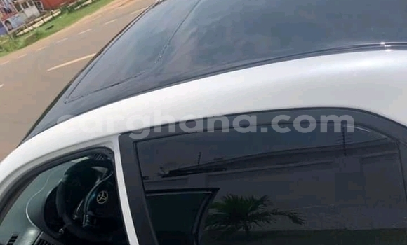 Buy Used Toyota Corolla White Car in Accra in Greater Accra Buy Used Toyota Corolla White Car in Accra in Greater Accra