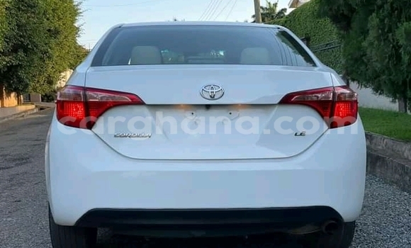 Sayi Na hannu Toyota Corolla II White Mota in Accra a Greater Accra Sayi Na hannu Toyota Corolla II White Mota in Accra a Greater Accra