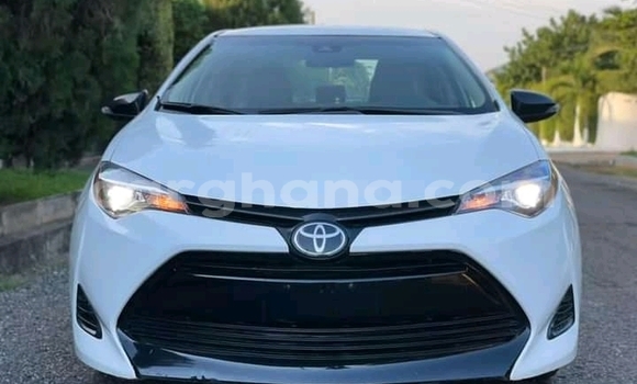Sayi Na hannu Toyota Corolla II White Mota in Accra a Greater Accra Sayi Na hannu Toyota Corolla II White Mota in Accra a Greater Accra