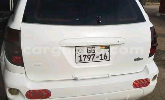 Ra Àlòkù Pontiac Vibe funfun Ọkọ̀ in Accra ni Greater Accra Ra Àlòkù Pontiac Vibe funfun Ọkọ̀ in Accra ni Greater Accra