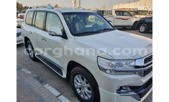 Ra Imported Toyota Land Cruiser funfun Ọkọ̀ in Import - Dubai ni Ashanti Ra Imported Toyota Land Cruiser funfun Ọkọ̀ in Import - Dubai ni Ashanti
