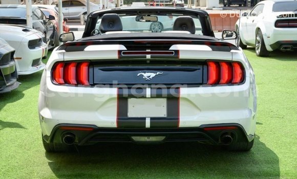 Sayi Imported Ford Mustang White Mota in Import - Dubai a Ashanti Sayi Imported Ford Mustang White Mota in Import - Dubai a Ashanti