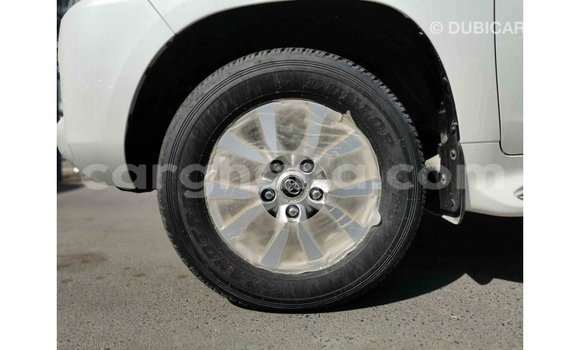 Sayi Imported Toyota Land Cruiser White Mota in Import - Dubai a Ashanti Sayi Imported Toyota Land Cruiser White Mota in Import - Dubai a Ashanti