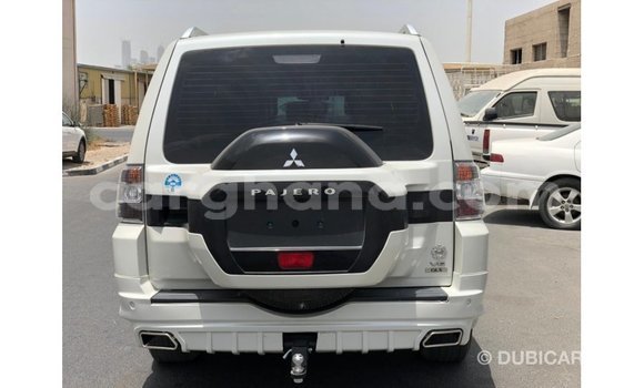Sayi Imported Mitsubishi Pajero White Mota in Import - Dubai a Ashanti Sayi Imported Mitsubishi Pajero White Mota in Import - Dubai a Ashanti