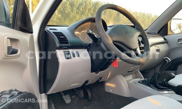 Buy Import Mitsubishi L200 White Car in Import - Dubai in Ashanti Buy Import Mitsubishi L200 White Car in Import - Dubai in Ashanti
