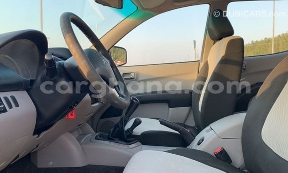 Buy Import Mitsubishi L200 White Car in Import - Dubai in Ashanti Buy Import Mitsubishi L200 White Car in Import - Dubai in Ashanti