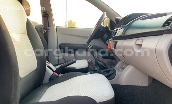 Buy Import Mitsubishi L200 White Car in Import - Dubai in Ashanti Buy Import Mitsubishi L200 White Car in Import - Dubai in Ashanti