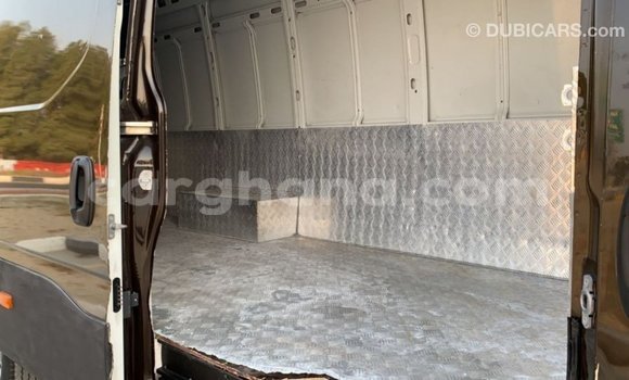 Sayi Imported Iveco Daily Brown Babbar mota in Import - Dubai a Ashanti Sayi Imported Iveco Daily Brown Babbar mota in Import - Dubai a Ashanti