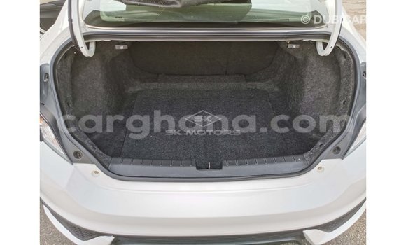 Ra Imported Honda C funfun Mọto in Import - Dubai ni Ashanti Ra Imported Honda C funfun Mọto in Import - Dubai ni Ashanti