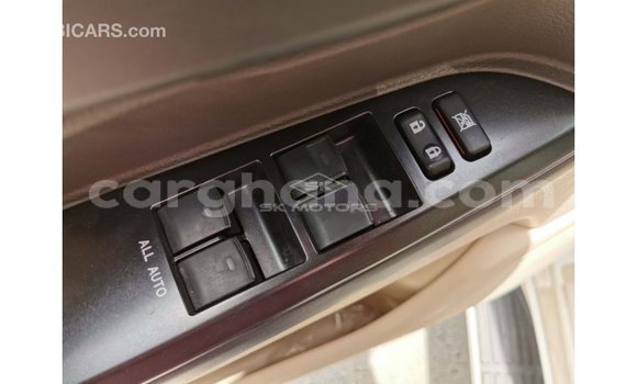 Sayi Imported Toyota Land Cruiser White Mota in Import - Dubai a Ashanti Sayi Imported Toyota Land Cruiser White Mota in Import - Dubai a Ashanti