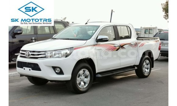 Ra Imported Toyota Hilux funfun Ọkọ̀ in Import - Dubai ni Ashanti Ra Imported Toyota Hilux funfun Ọkọ̀ in Import - Dubai ni Ashanti