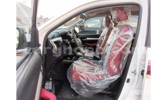 Ra Imported Toyota Hilux funfun Ọkọ̀ in Import - Dubai ni Ashanti Ra Imported Toyota Hilux funfun Ọkọ̀ in Import - Dubai ni Ashanti