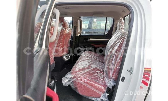 Ra Imported Toyota Hilux funfun Ọkọ̀ in Import - Dubai ni Ashanti Ra Imported Toyota Hilux funfun Ọkọ̀ in Import - Dubai ni Ashanti