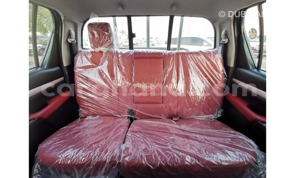 Ra Imported Toyota Hilux funfun Ọkọ̀ in Import - Dubai ni Ashanti Ra Imported Toyota Hilux funfun Ọkọ̀ in Import - Dubai ni Ashanti