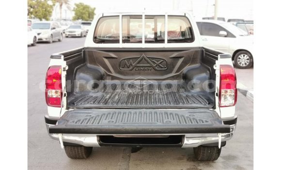 Ra Imported Toyota Hilux funfun Ọkọ̀ in Import - Dubai ni Ashanti Ra Imported Toyota Hilux funfun Ọkọ̀ in Import - Dubai ni Ashanti