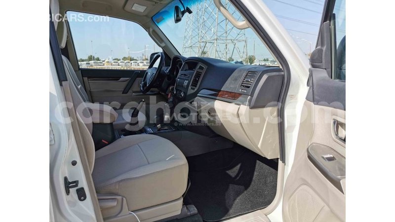 Big with watermark mitsubishi pajero ashanti import dubai 35901