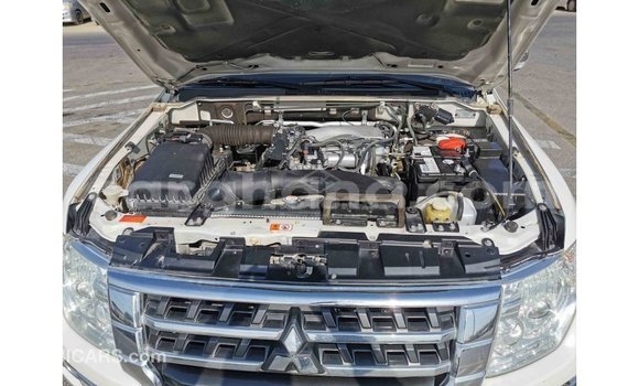Buy Import Mitsubishi Pajero White Car in Import - Dubai in Ashanti Buy Import Mitsubishi Pajero White Car in Import - Dubai in Ashanti