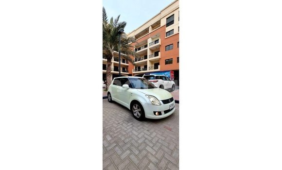 Ra Imported Suzuki Swift funfun Ọkọ̀ in Import - Dubai ni Ashanti Ra Imported Suzuki Swift funfun Ọkọ̀ in Import - Dubai ni Ashanti