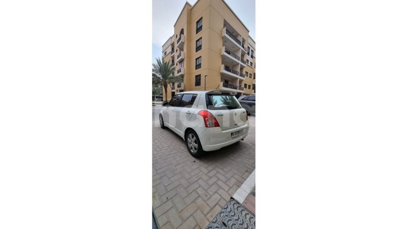 Big with watermark suzuki swift ashanti import dubai 35910