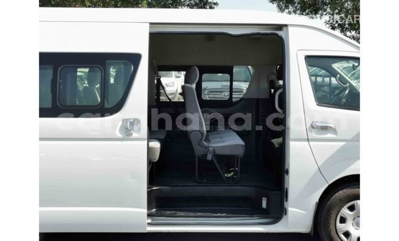 Sayi Imported Toyota Hiace White Mota in Import - Dubai a Ashanti Sayi Imported Toyota Hiace White Mota in Import - Dubai a Ashanti