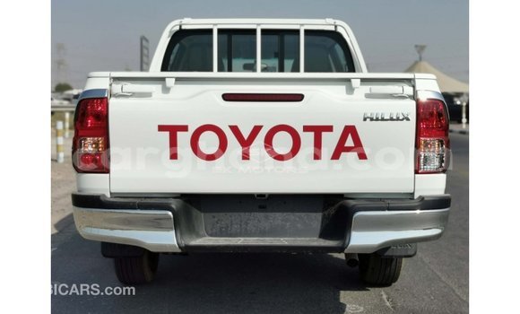 Buy Import Toyota Hilux White Car in Import - Dubai in Ashanti Buy Import Toyota Hilux White Car in Import - Dubai in Ashanti