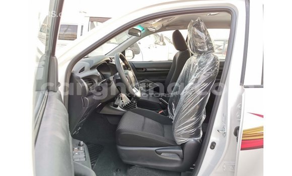 Buy Import Toyota Hilux White Car in Import - Dubai in Ashanti Buy Import Toyota Hilux White Car in Import - Dubai in Ashanti