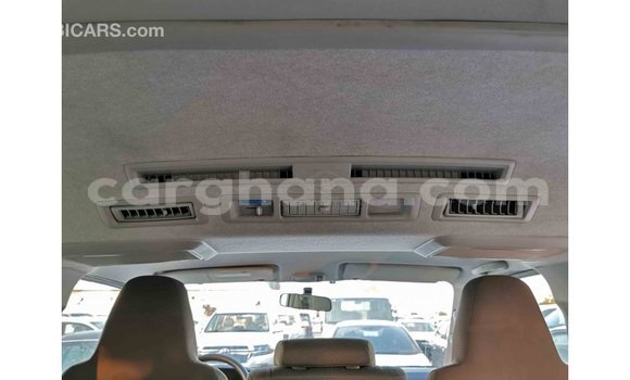 Sayi Imported Toyota Hiace White Mota in Import - Dubai a Ashanti Sayi Imported Toyota Hiace White Mota in Import - Dubai a Ashanti