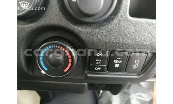 Ra Imported Toyota Hiace funfun Ọkọ̀ in Import - Dubai ni Ashanti Ra Imported Toyota Hiace funfun Ọkọ̀ in Import - Dubai ni Ashanti