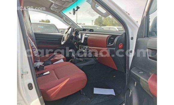Buy Import Toyota Hilux White Car in Import - Dubai in Ashanti Buy Import Toyota Hilux White Car in Import - Dubai in Ashanti