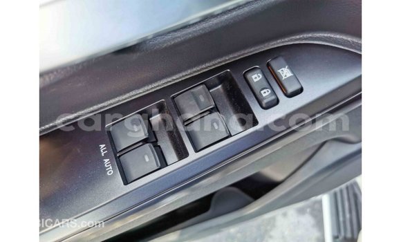 Sayi Imported Toyota Land Cruiser White Mota in Import - Dubai a Ashanti Sayi Imported Toyota Land Cruiser White Mota in Import - Dubai a Ashanti