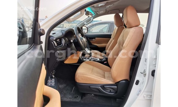 Buy Import Toyota Fortuner White Car in Import - Dubai in Ashanti Buy Import Toyota Fortuner White Car in Import - Dubai in Ashanti