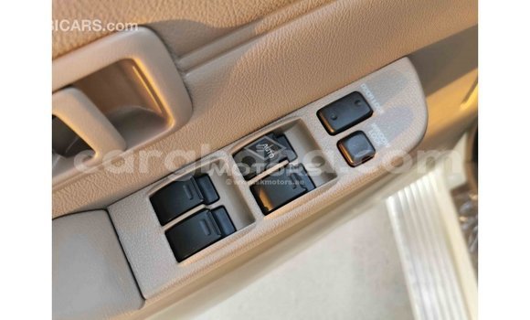 Ra Imported Toyota Land Cruiser funfun Ọkọ̀ in Import - Dubai ni Ashanti Ra Imported Toyota Land Cruiser funfun Ọkọ̀ in Import - Dubai ni Ashanti