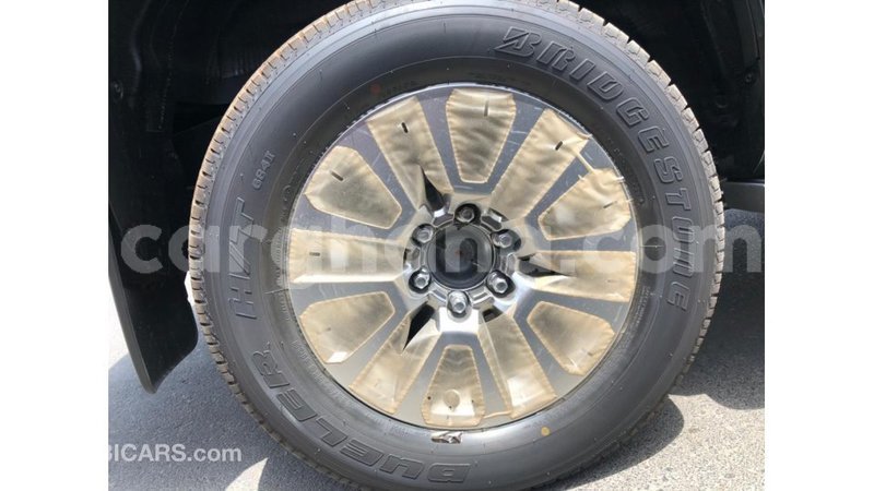 Big with watermark toyota prado ashanti import dubai 35981