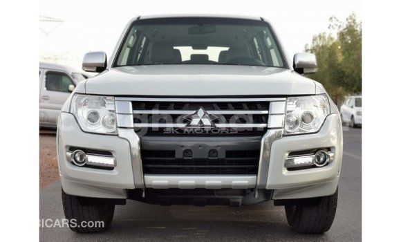 Sayi Imported Mitsubishi Pajero White Mota in Import - Dubai a Ashanti Sayi Imported Mitsubishi Pajero White Mota in Import - Dubai a Ashanti
