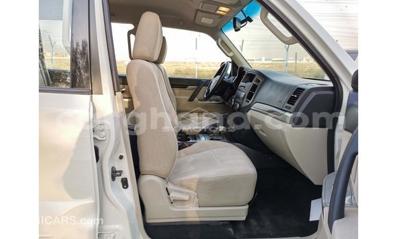 Sayi Imported Mitsubishi Pajero White Mota in Import - Dubai a Ashanti Sayi Imported Mitsubishi Pajero White Mota in Import - Dubai a Ashanti