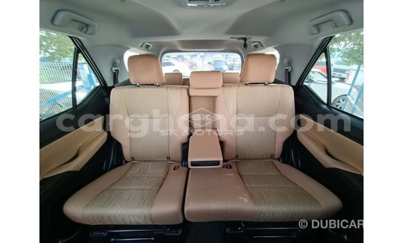 Sayi Imported Toyota Fortuner White Mota in Import - Dubai a Ashanti Sayi Imported Toyota Fortuner White Mota in Import - Dubai a Ashanti