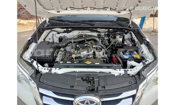 Sayi Imported Toyota Fortuner White Mota in Import - Dubai a Ashanti Sayi Imported Toyota Fortuner White Mota in Import - Dubai a Ashanti