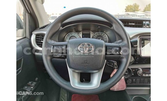 Buy Import Toyota Hilux White Car in Import - Dubai in Ashanti Buy Import Toyota Hilux White Car in Import - Dubai in Ashanti