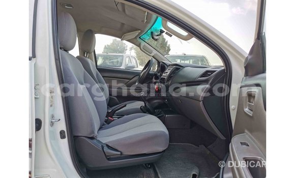Sayi Imported Mitsubishi L200 White Mota in Import - Dubai a Ashanti Sayi Imported Mitsubishi L200 White Mota in Import - Dubai a Ashanti