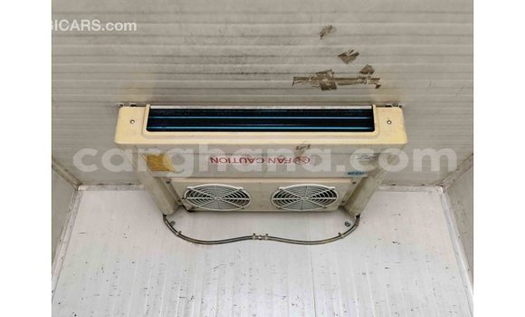 Sayi Imported Mitsubishi Carisma White Mota in Import - Dubai a Ashanti Sayi Imported Mitsubishi Carisma White Mota in Import - Dubai a Ashanti