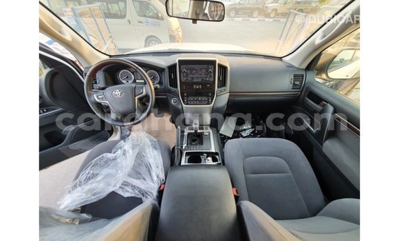 Buy Import Toyota Land Cruiser White Car in Import - Dubai in Ashanti Buy Import Toyota Land Cruiser White Car in Import - Dubai in Ashanti