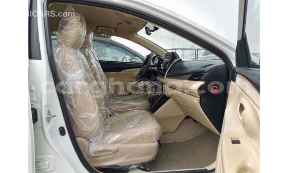 Sayi Imported Toyota Yaris White Mota in Import - Dubai a Ashanti Sayi Imported Toyota Yaris White Mota in Import - Dubai a Ashanti