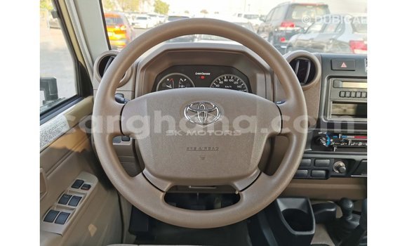 Ra Imported Toyota Land Cruiser Alagara Ọkọ̀ in Import - Dubai ni Ashanti Ra Imported Toyota Land Cruiser Alagara Ọkọ̀ in Import - Dubai ni Ashanti